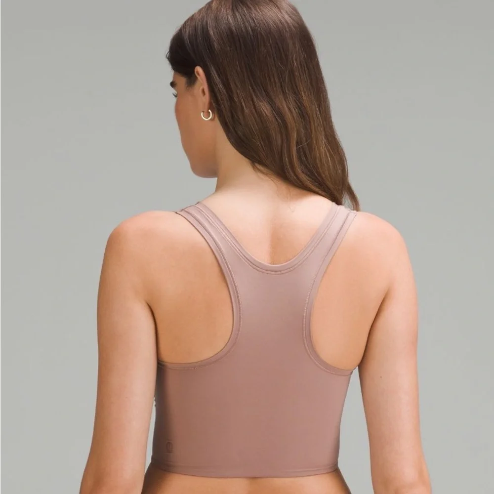 Scoop-Neck Tank Top - Picture 2 of 11